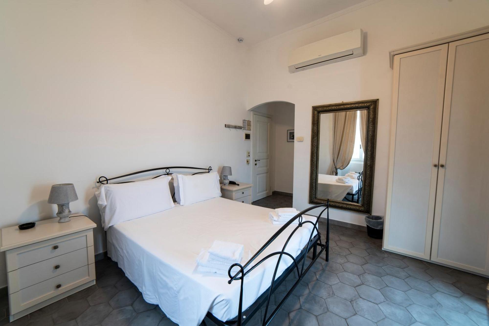 Hotel Miramare Spotorno Cameră foto