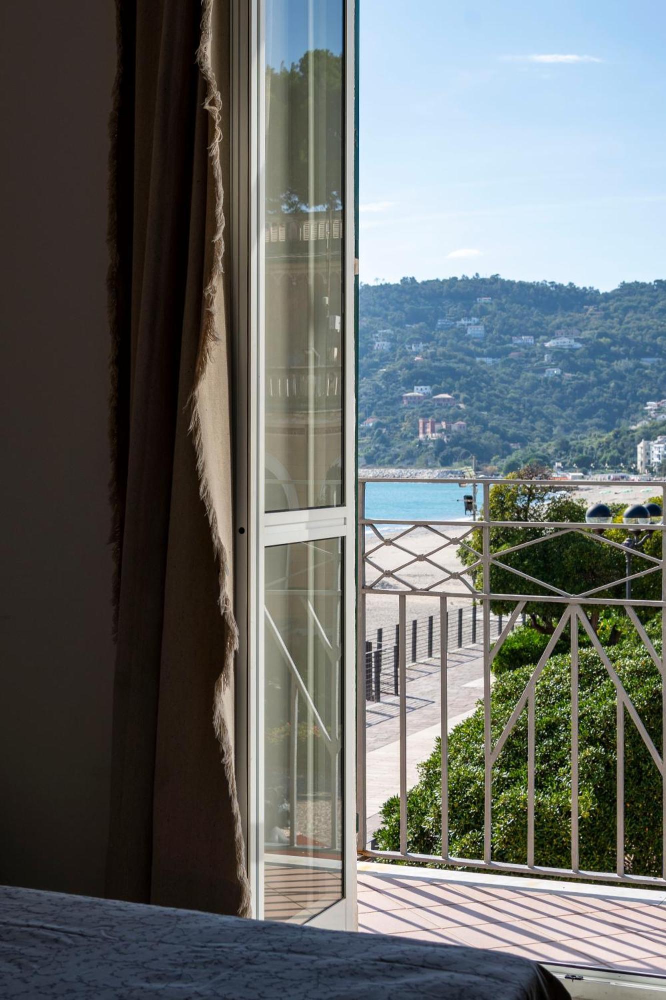 Hotel Miramare Spotorno Cameră foto