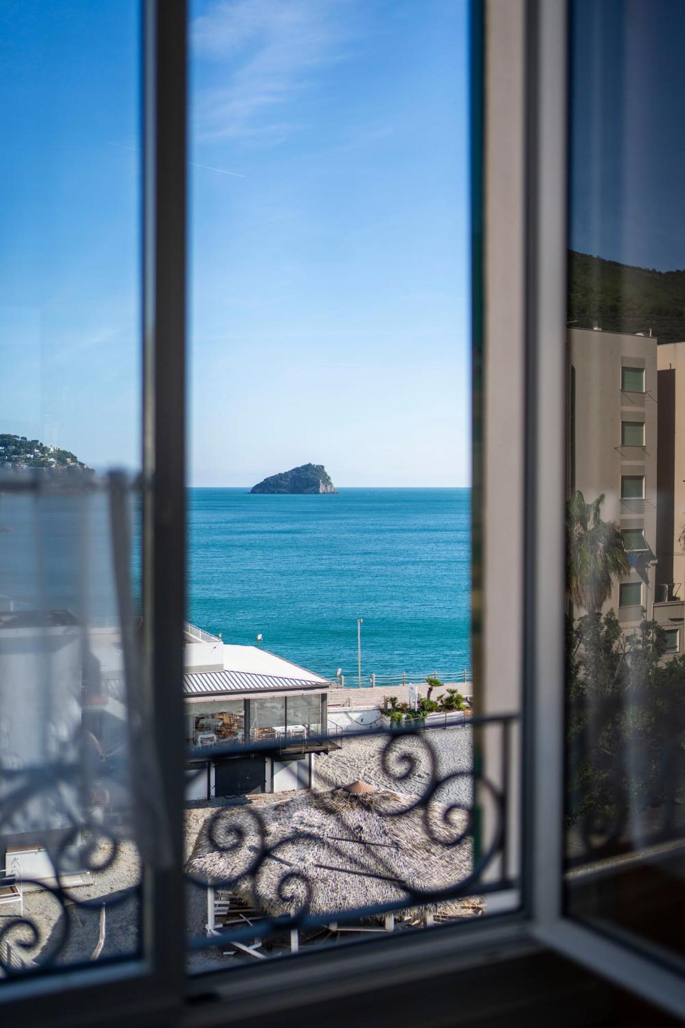 Hotel Miramare Spotorno Exterior foto